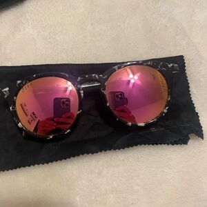 DIFF women’s sunglasses, barely worn